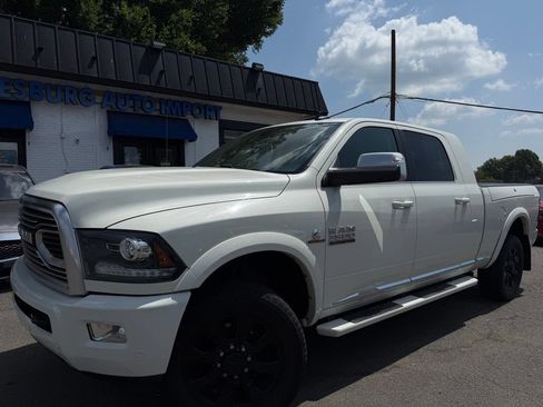 Used 2018 RAM 3500 Laramie Longhorn AWD/4WD image 4