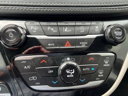 Used 2021 Chrysler Pacifica Limited w/ Premium & Safety Sphere Group AWD/4WD image 46