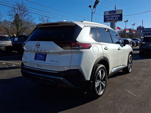 Used 2023 Nissan Rogue SL w/ SL Premium Package image 7