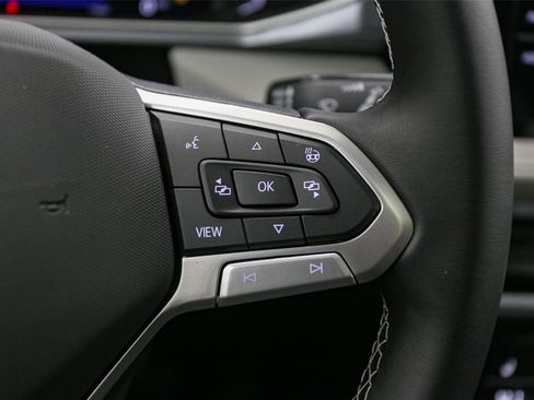 New 2026 Volkswagen Taos SEL image 25