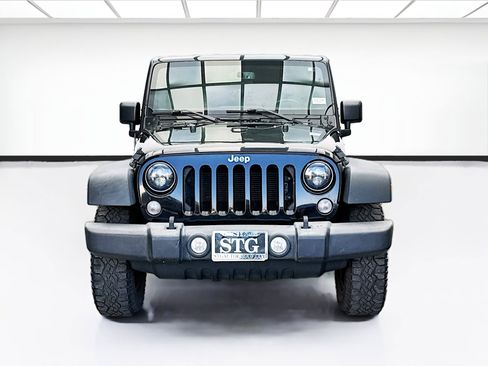 Used 2018 Jeep Wrangler Unlimited Sport S image 2