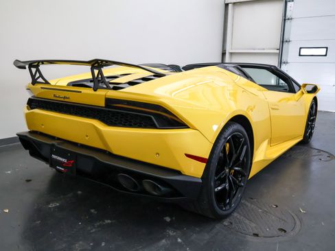 Used 2017 Lamborghini Huracan LP 610-4 AWD/4WD image 4