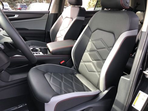New 2026 Volkswagen Atlas Peak Edition AWD/4WD image 33
