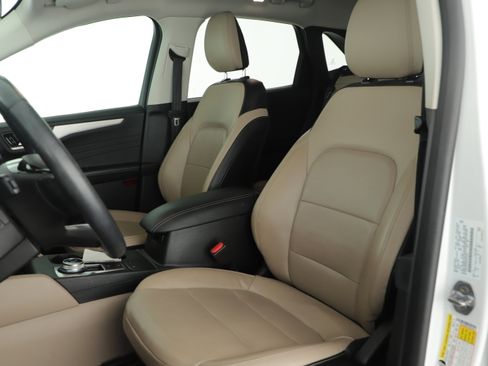 Used 2022 Ford Escape SEL FWD image 8