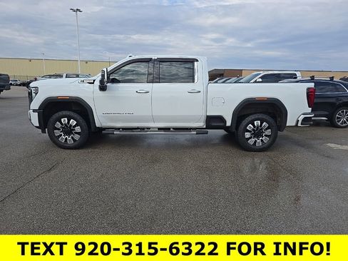 Used 2024 GMC Sierra 2500 Denali AWD/4WD image 3