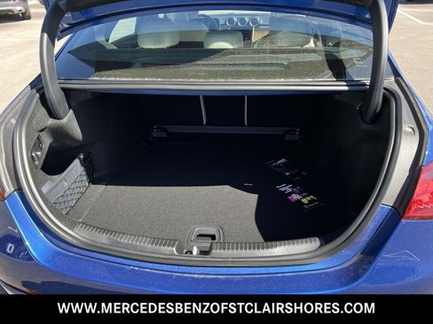 Used 2025 Mercedes-Benz C 300 4MATIC Sedan image 12