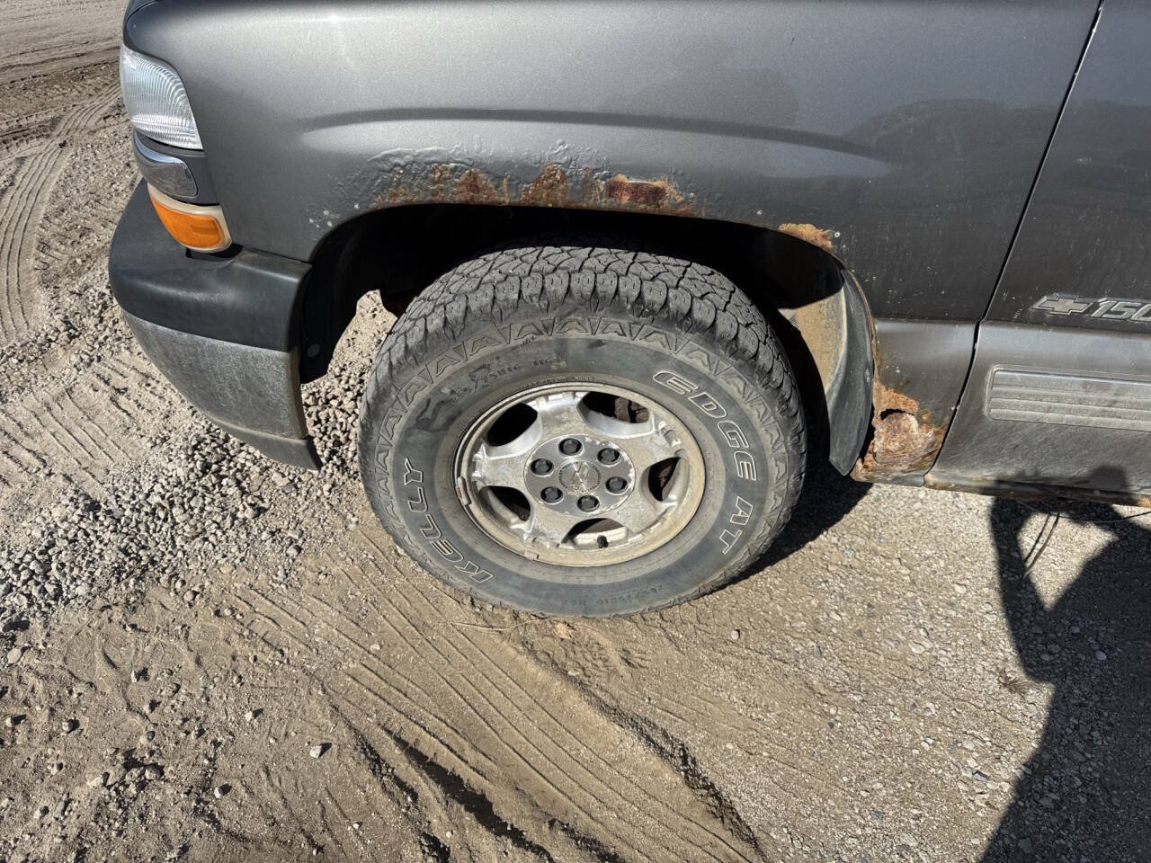 Used 2000 Chevrolet Silverado 1500 LS w/ Off-Road Chassis Pkg AWD/4WD image 9