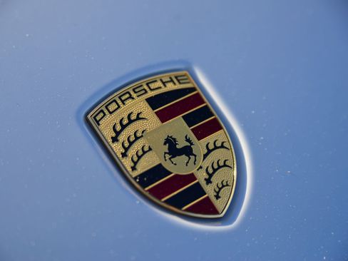 Certified 2024 Porsche 911 Carrera GTS image 17