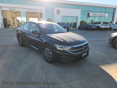 Used 2024 Volkswagen Jetta S image 1