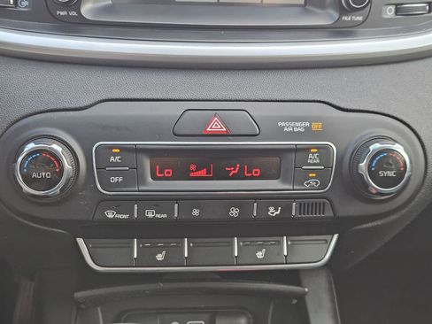Used 2020 Kia Sorento S AWD/4WD image 17