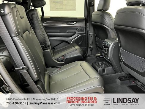 New 2025 Jeep Grand Cherokee L Limited w/ Luxury Tech Group II AWD/4WD image 14