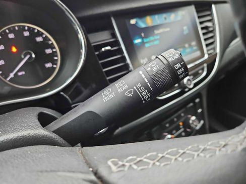 Used 2020 Buick Encore Preferred image 25