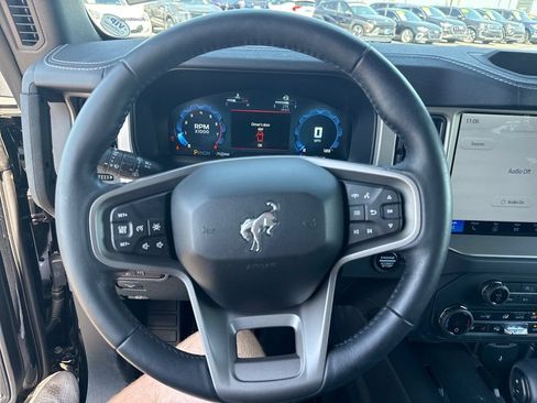 Used 2025 Ford Bronco Outer Banks AWD/4WD image 15