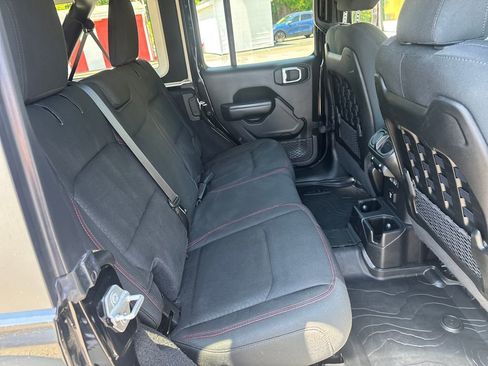 Used 2021 Jeep Wrangler Unlimited Rubicon AWD/4WD image 49