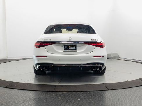 Used 2024 Mercedes-Benz S 63 AMG S w/ Carbon Fiber Exterior Package image 34