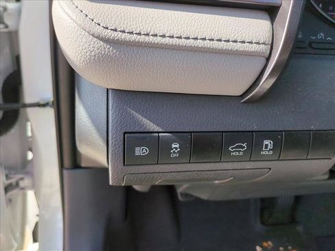 Used 2023 Toyota Camry SE image 13