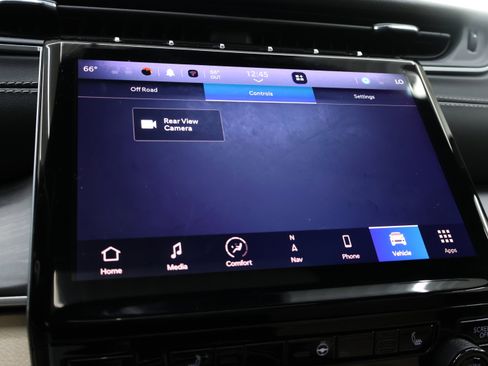 Used 2023 Jeep Grand Cherokee Limited image 56