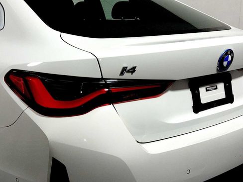 Used 2023 BMW i4 eDrive35 w/ Premium Package RWD image 27