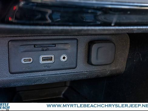 Used 2020 Buick Encore GX Essence w/ Experience Buick Package image 23