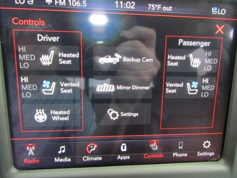 Used 2019 RAM 1500 Laramie image 33