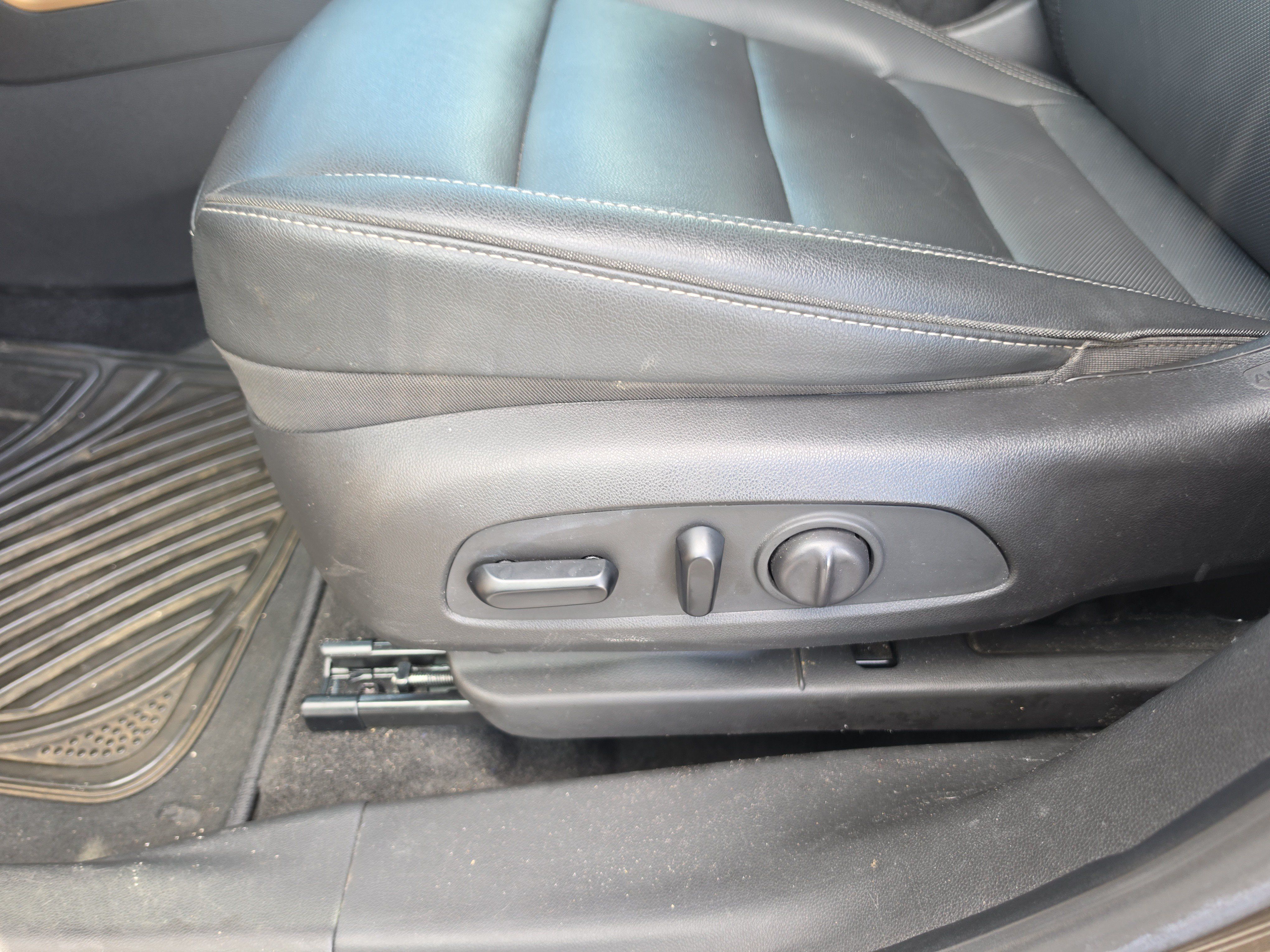 Certified 2022 Chevrolet TrailBlazer ACTIV w/ Sun and Liftgate Package FWD image 17