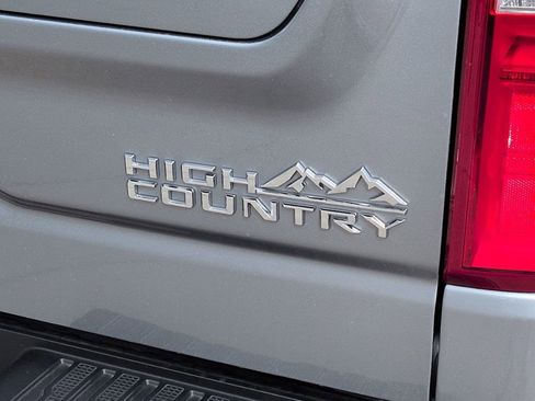 Certified 2025 Chevrolet Silverado 1500 High Country AWD/4WD image 8