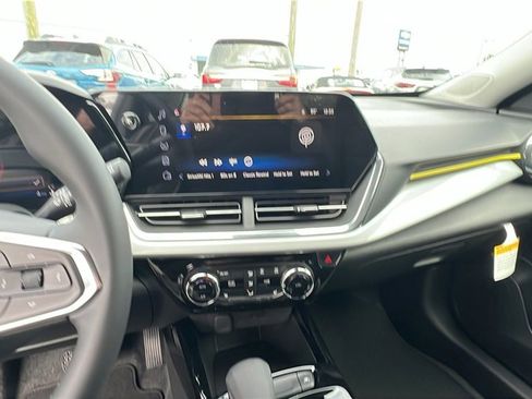 New 2026 Chevrolet Trax LT w/ LT Convenience Package image 27