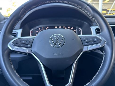 Used 2022 Volkswagen Atlas Cross Sport SE image 23