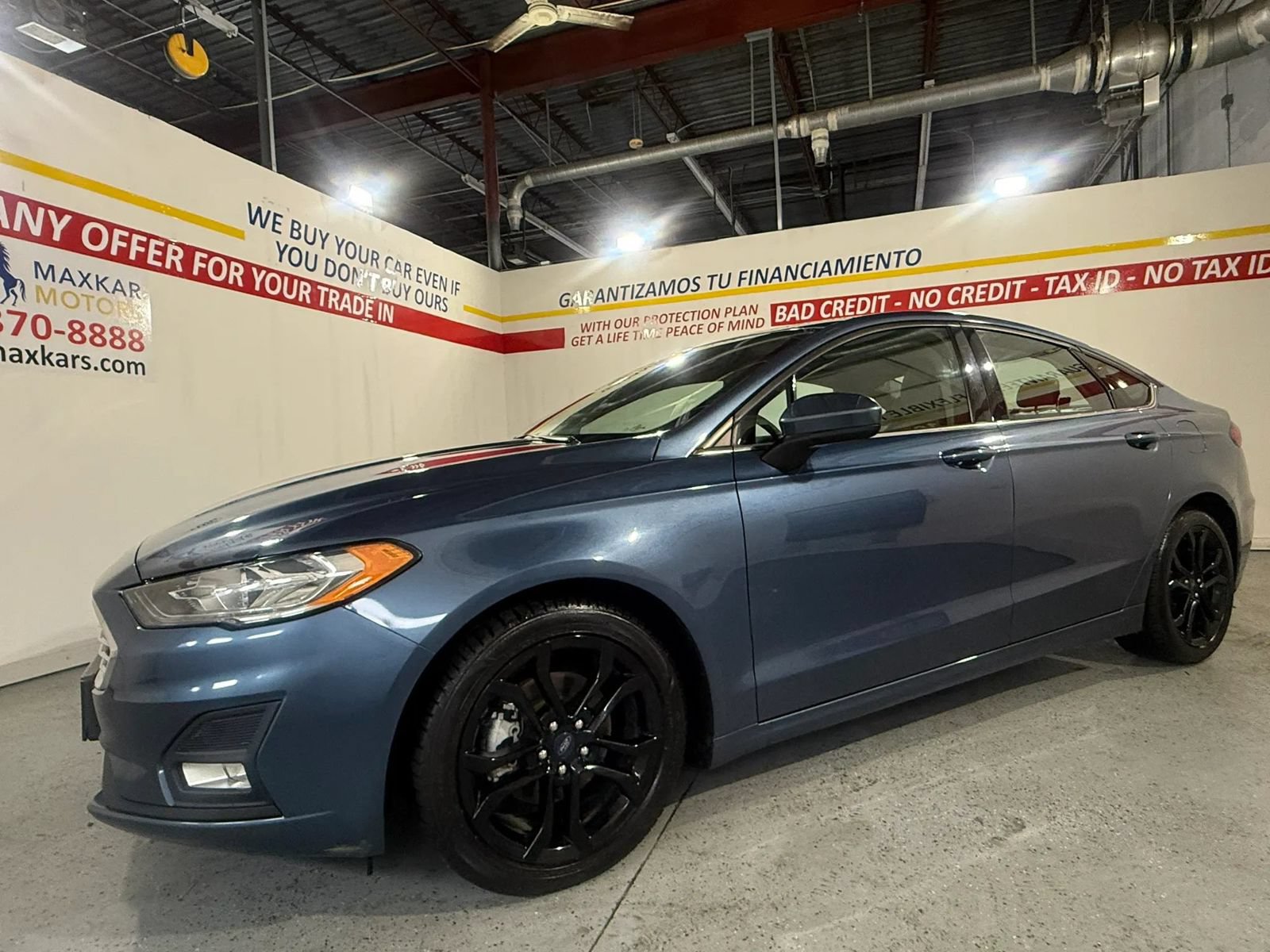 Used 2019 Ford Fusion SE w/ Equipment Group 151A FWD image 12