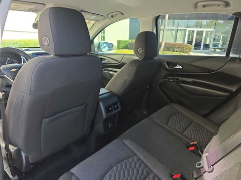 Used 2020 Chevrolet Equinox LT image 12