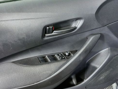 Used 2025 Toyota Corolla LE FWD image 15