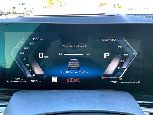 Used 2025 BMW X7 M60i image 26