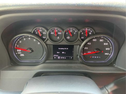 Used 2022 Chevrolet Silverado 1500 Custom Trail Boss AWD/4WD image 28