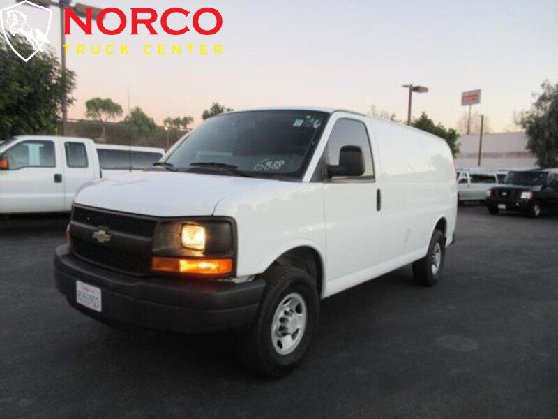 Used 2016 Chevrolet Express 2500 RWD image 6