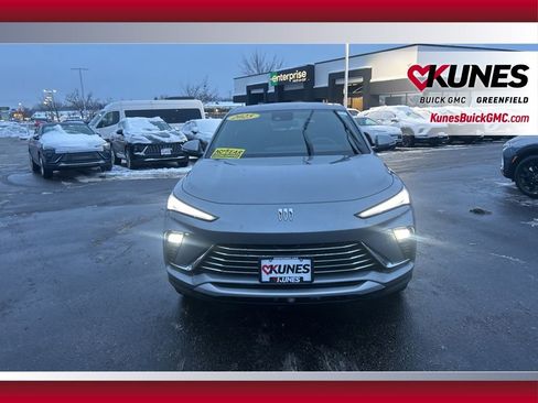 Used 2025 Buick Envista Preferred image 13