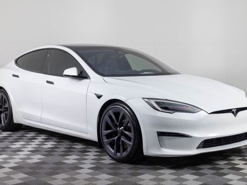 Used 2021 Tesla Model S Plaid image 10