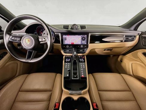 Certified 2023 Porsche Macan AWD/4WD image 11