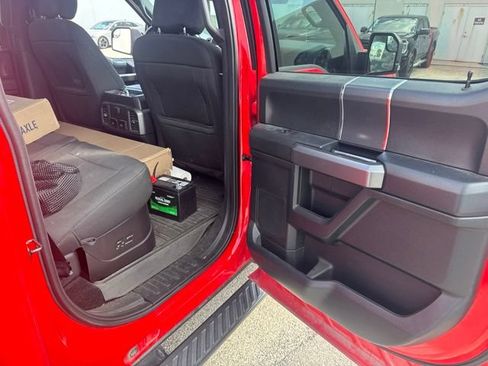 Used 2019 Ford F150 XLT w/ Equipment Group 302A Luxury AWD/4WD image 9