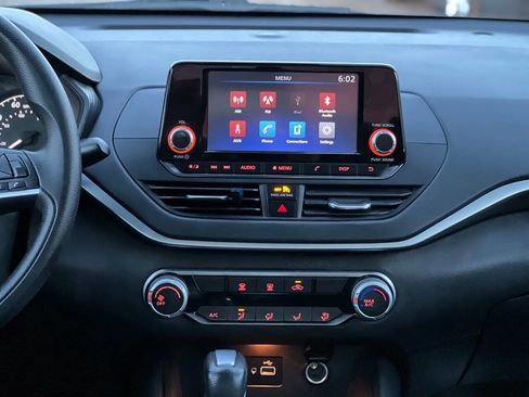 Used 2022 Nissan Altima 2.5 S image 12