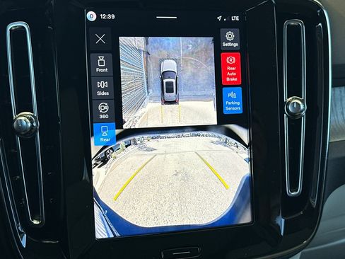 New 2026 Volvo XC40 B5 Plus AWD/4WD image 16