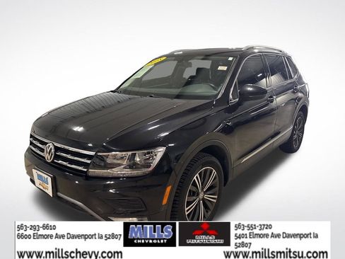 Used 2018 Volkswagen Tiguan SEL image 1