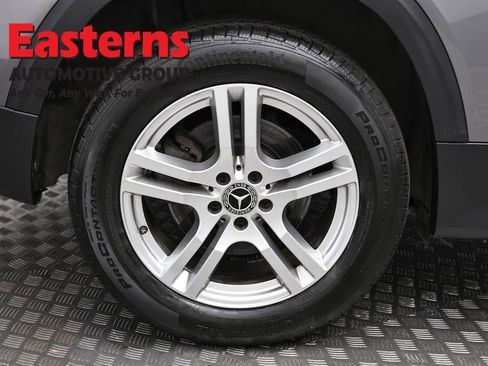 Used 2021 Mercedes-Benz GLB 250 4MATIC w/ Premium Package image 30