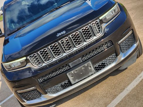 Used 2021 Jeep Grand Cherokee L Summit w/ Luxury Tech Group V AWD/4WD image 14