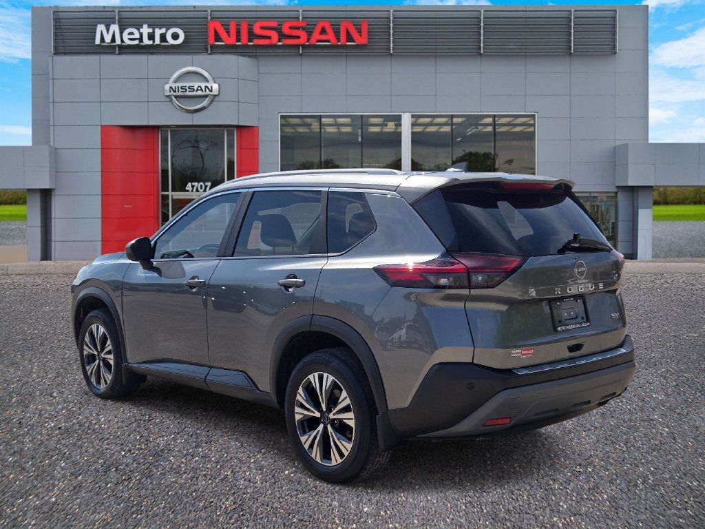Used 2023 Nissan Rogue SV w/ SV Premium B Package FWD image 4