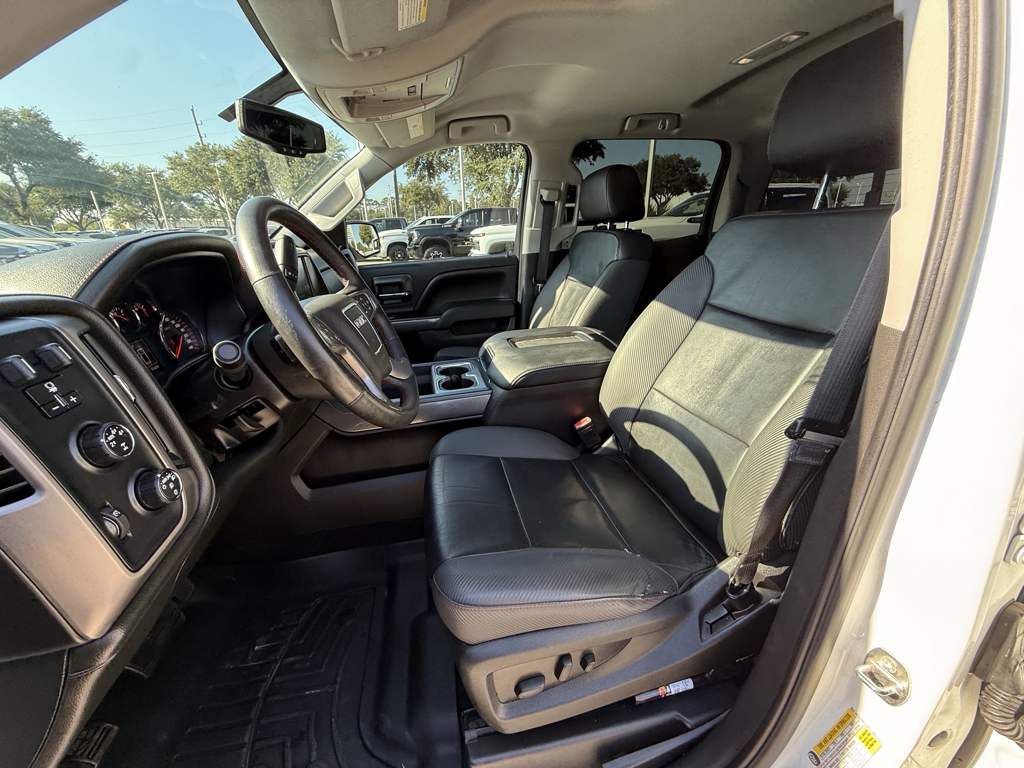 Used 2016 GMC Sierra 1500 SLT w/ All-Terrain Package AWD/4WD image 26