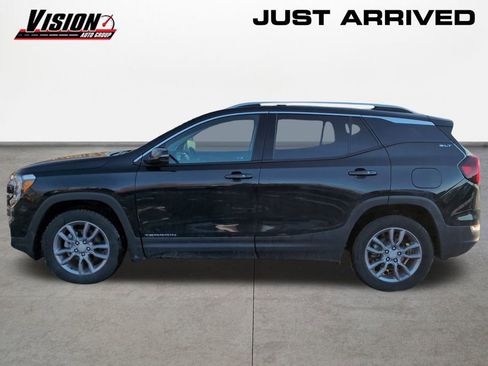 Used 2024 GMC Terrain SLT image 8