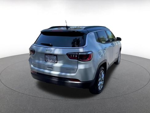Used 2025 Jeep Compass Limited AWD/4WD image 12