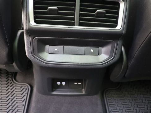 Used 2024 Volkswagen Atlas Cross Sport SEL R-Line image 13