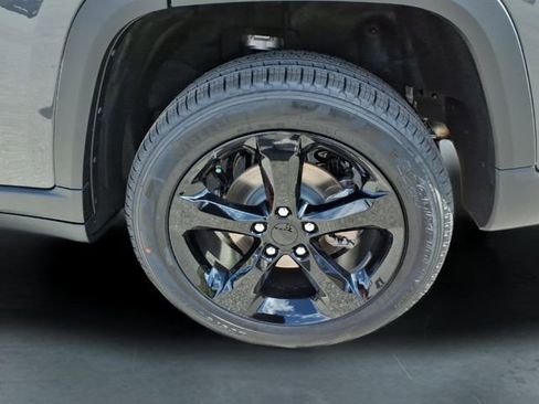 New 2026 Jeep Grand Cherokee Limited AWD/4WD image 10