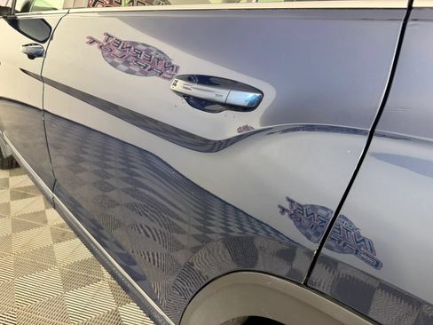 Used 2021 Volkswagen Atlas SE FWD image 25